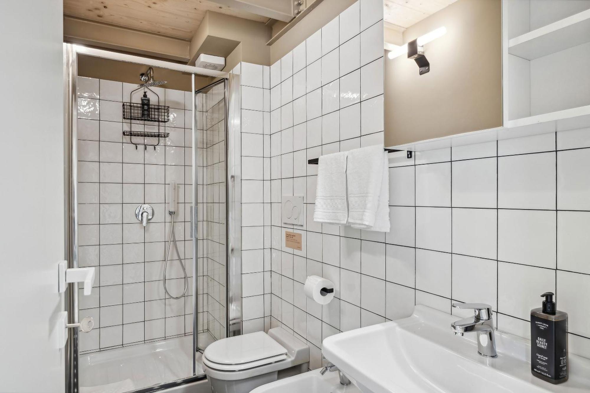 Limehome Rome Via Fortebraccio الغرفة الصورة