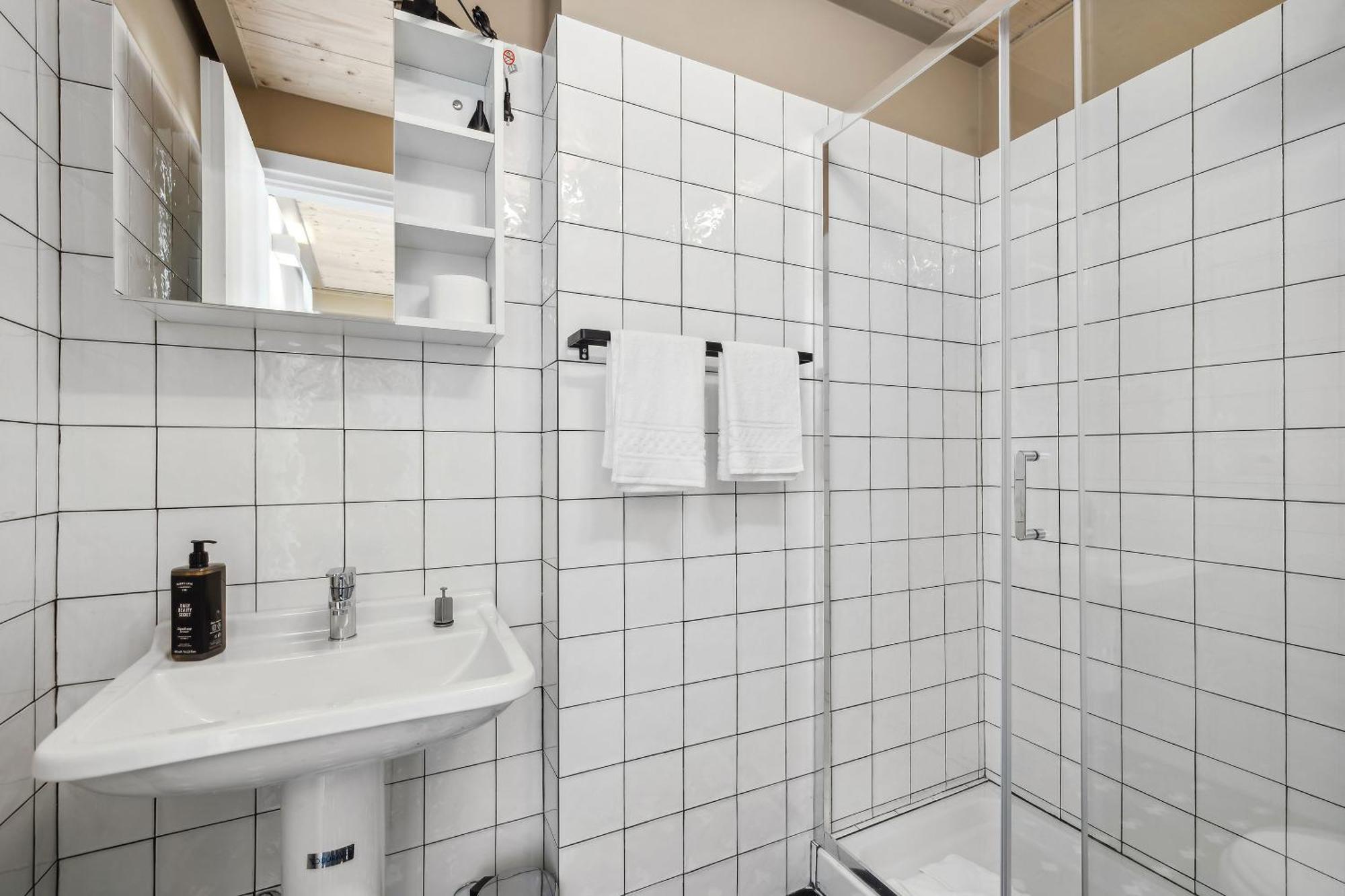 Limehome Rome Via Fortebraccio الغرفة الصورة